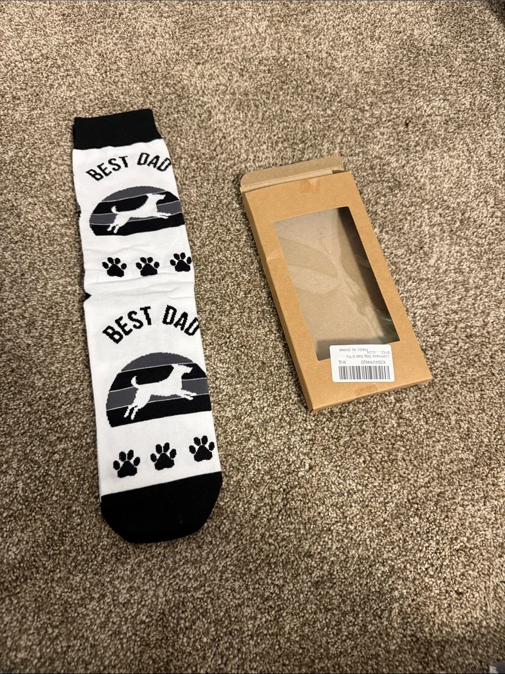 BEST DAD Dog Paw Socks – Black & White